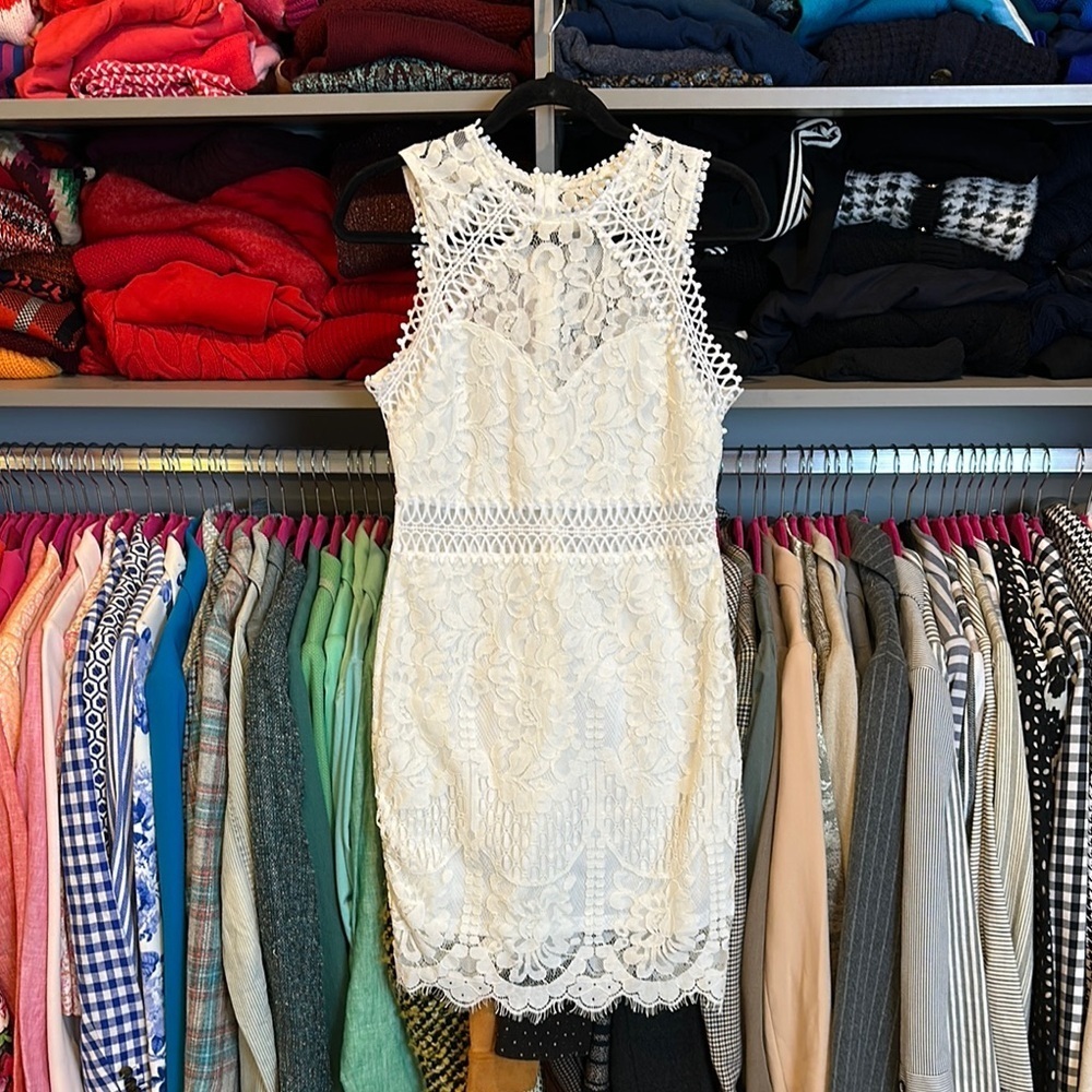 Unbranded white lace overlay sleeveless back zipper closure dress size M